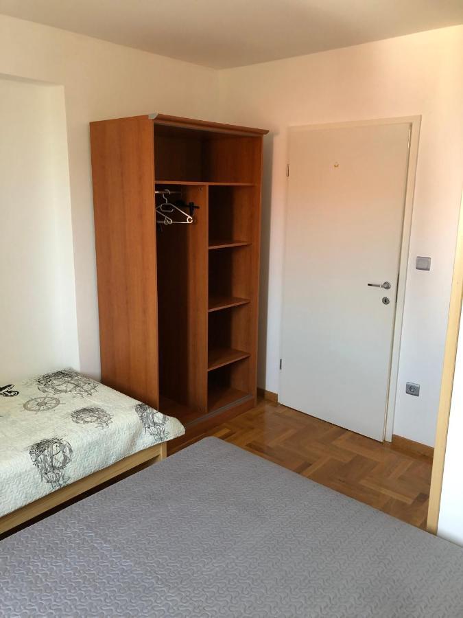 Vito & Rocco Apartment Малинска Екстериор снимка