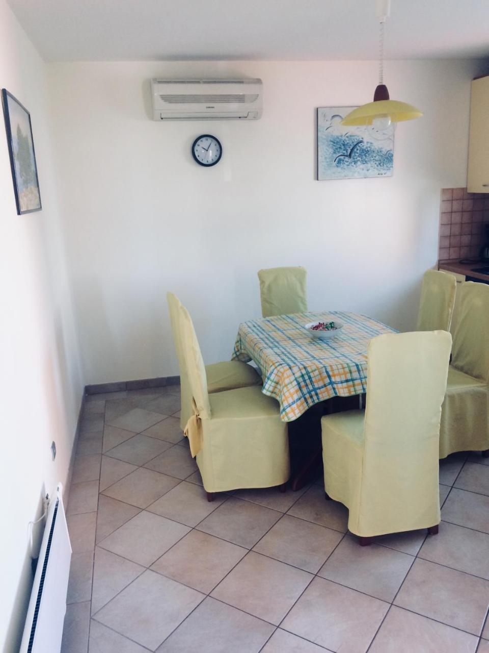 Vito & Rocco Apartment Малинска Екстериор снимка