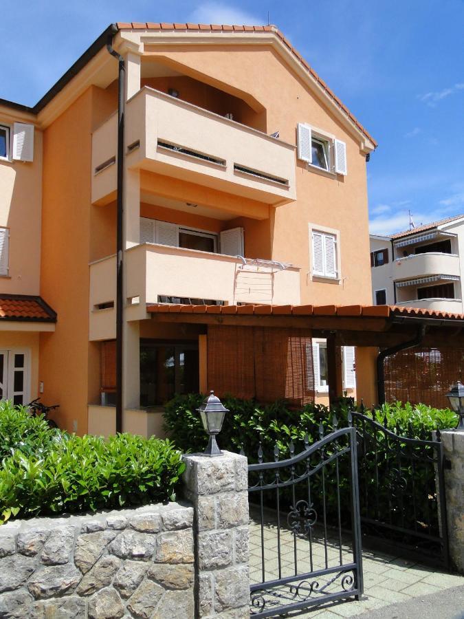 Vito & Rocco Apartment Малинска Стая снимка